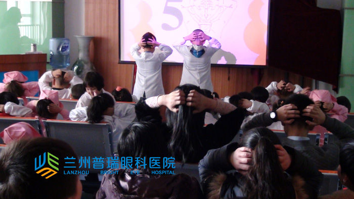 我是小醫(yī)生，我要家人都健康
