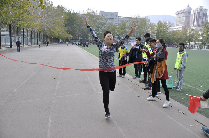 助力夢想為愛奔跑活動走進蘭州大學醫(yī)學院