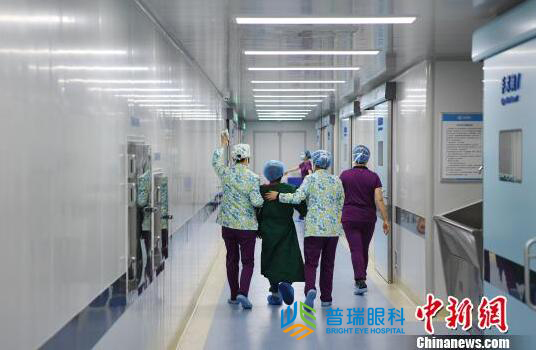 跨國(guó)救援愛(ài)心接力 助尼泊爾11歲男孩保住光明
