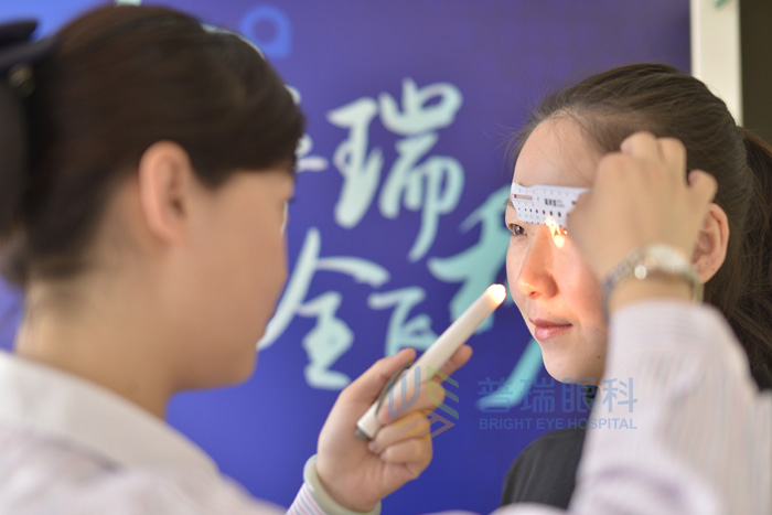 蘭州普瑞眼視光醫(yī)院專家解說激光近視手術(shù)流程