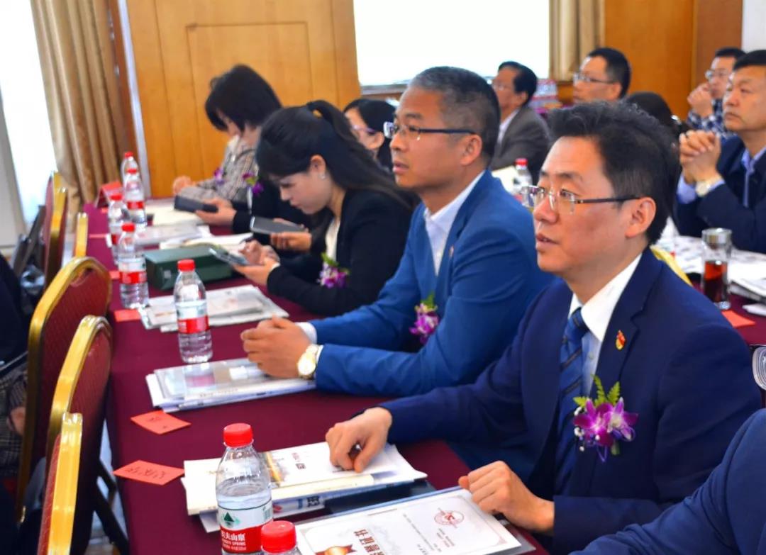 蘭州市人才工作會(huì)議召開(kāi)，普瑞眼科專家喜獲殊榮
