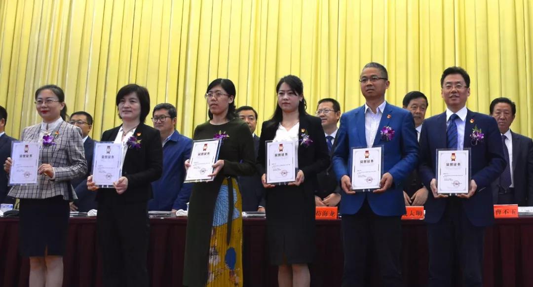 蘭州市人才工作會(huì)議召開(kāi)，普瑞眼科專家喜獲殊榮